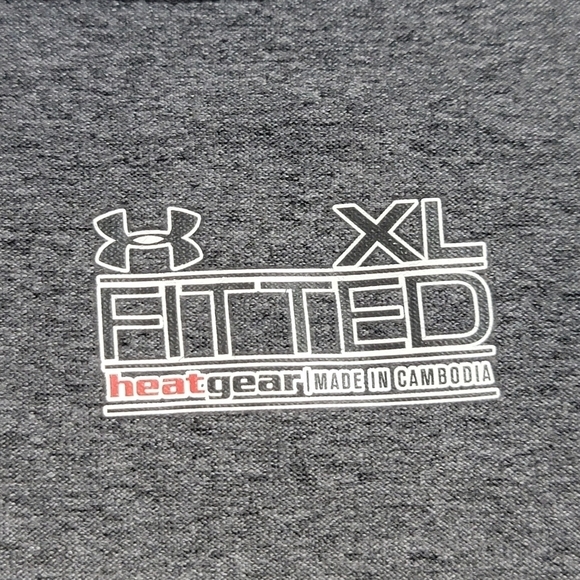 Under Armour Fitted Heatgear Long Sleeve V-neck Tee Women's size XL - Picture 9 of 10